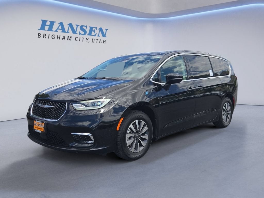 2024 Chrysler Pacifica Hybrid Select in Other — front three-quarter view